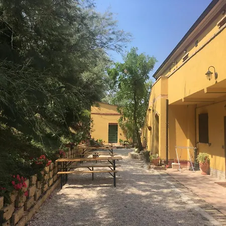 Alloggio per agriturismo Fattoria Del Colle *